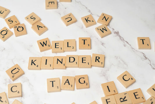 Germany | ChatGPT mentioned: Wenn du für Geschwister zum Kindertag etwas suchst, das unter 20 €, aber trotzdem besonders ist, sin... | Angles: Children's Day Gift Guide