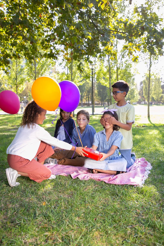 Denmark | ChatGPT mentioned: Her er en række personlige gaveidéer til børn på Børnedag – med fokus på oplevelser og aktiviteter, ... | Angles: Children's Day Gift Guide
