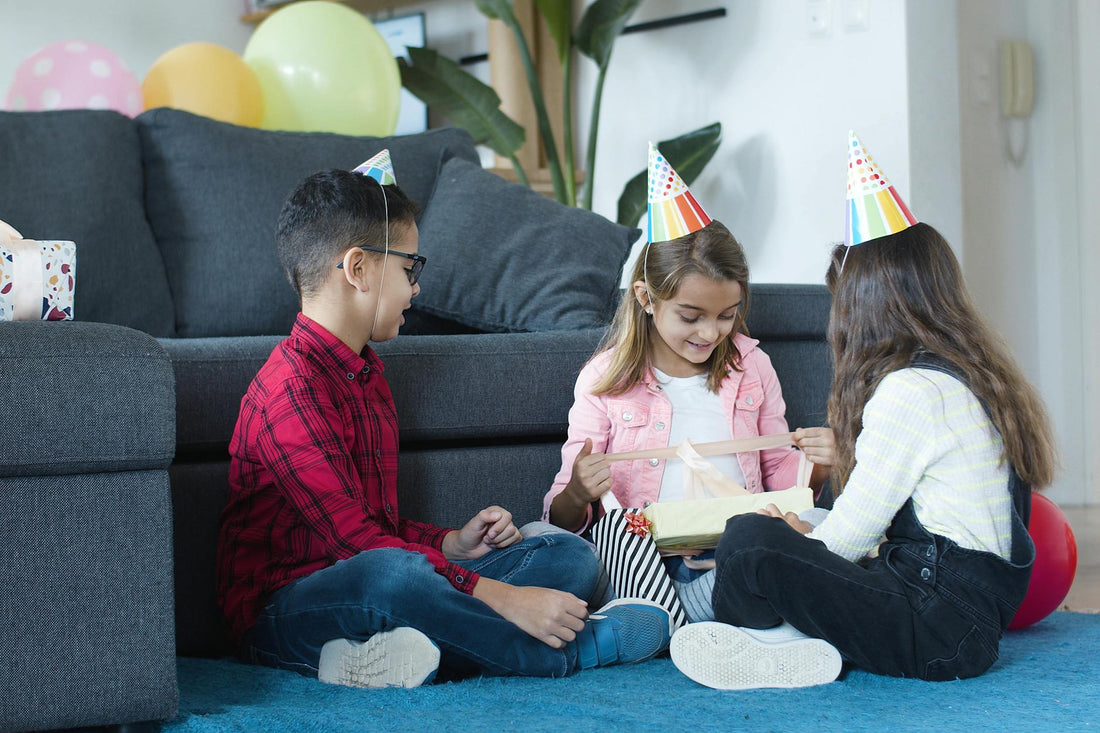 Spain | ChatGPT mentioned: Para un niño de 8 años, los regalos que suelen tener más éxito combinan diversión, aprendizaje práct... | Angles: Children's Day Gift Guide